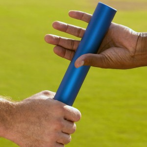 开云·体育官网-传奇重现：退役巨星与新一代巨星的“世代对话”，重返传奇