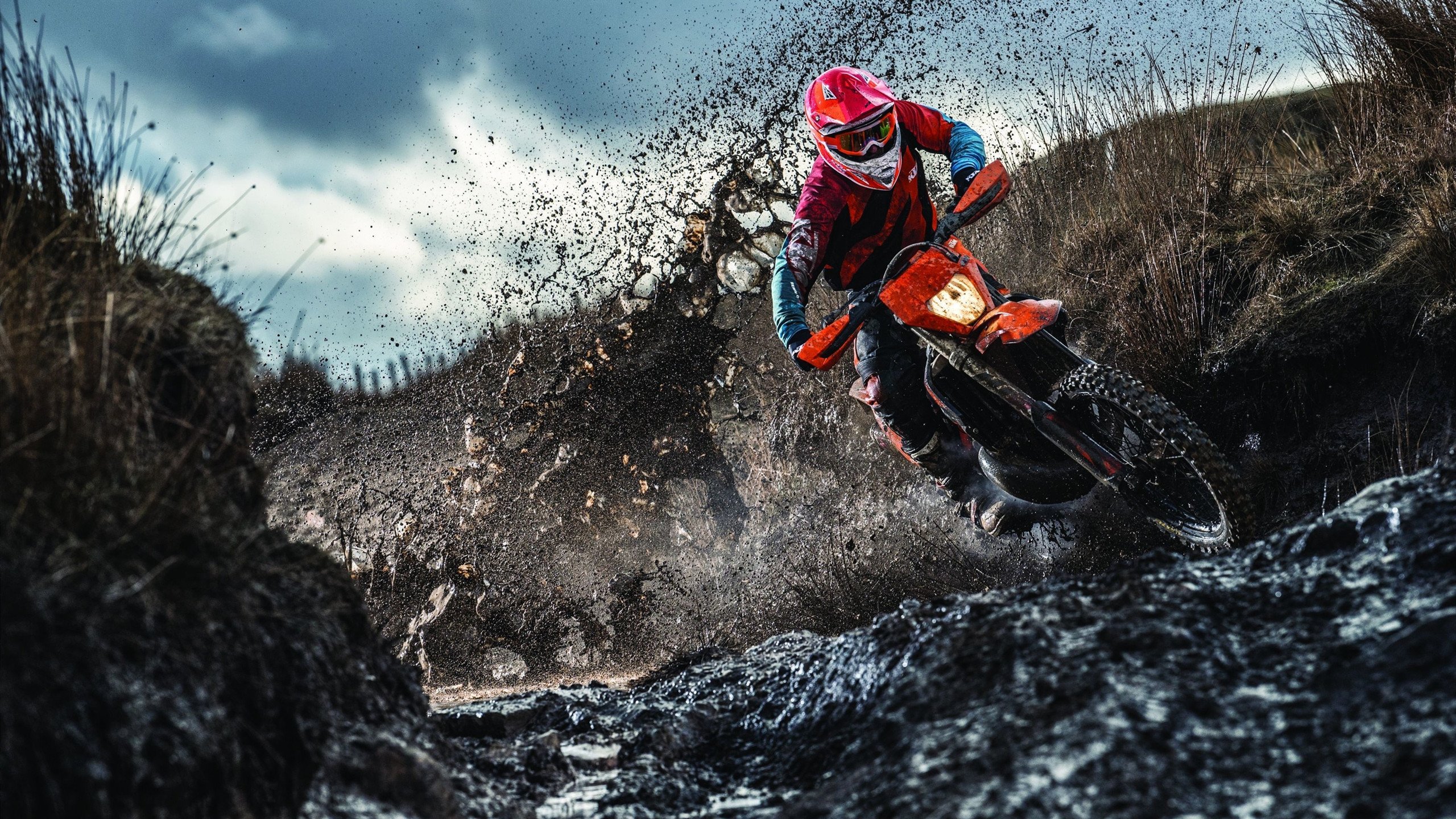 _都市雪地运动：白雪覆盖的激情盛宴_，雪地cs